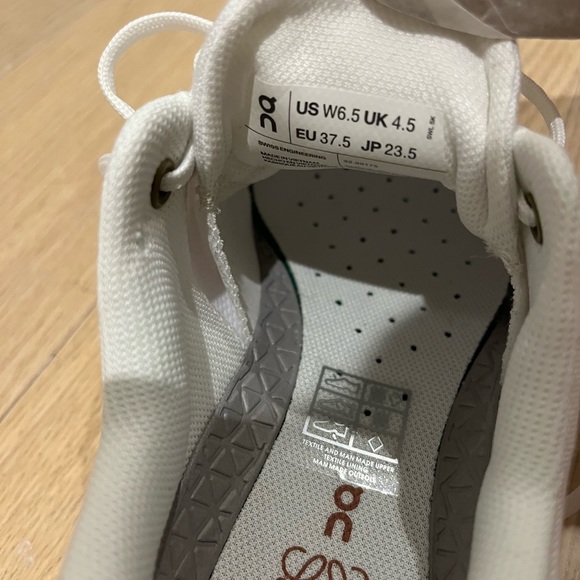 On Running x Loewe Cloudventure - Picture 4 of 11